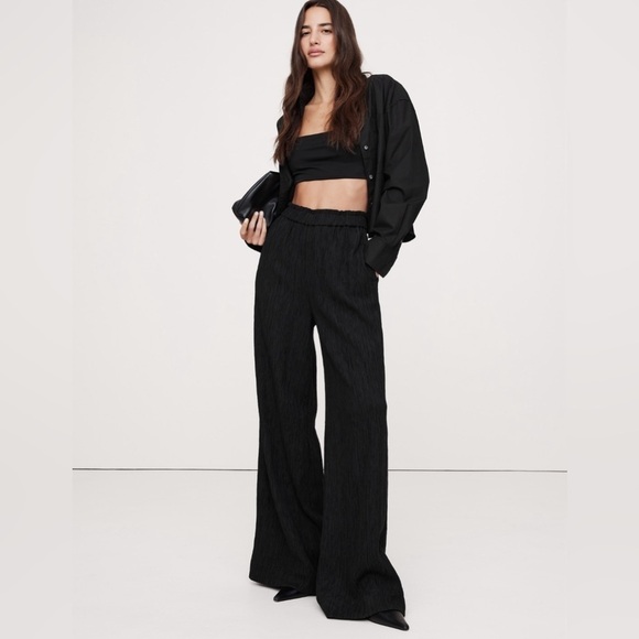 NWT! Banana Republic Black Crinkle Crepe Pull-On Pant - Multiple Sizes 🧡 - Picture 1 of 6